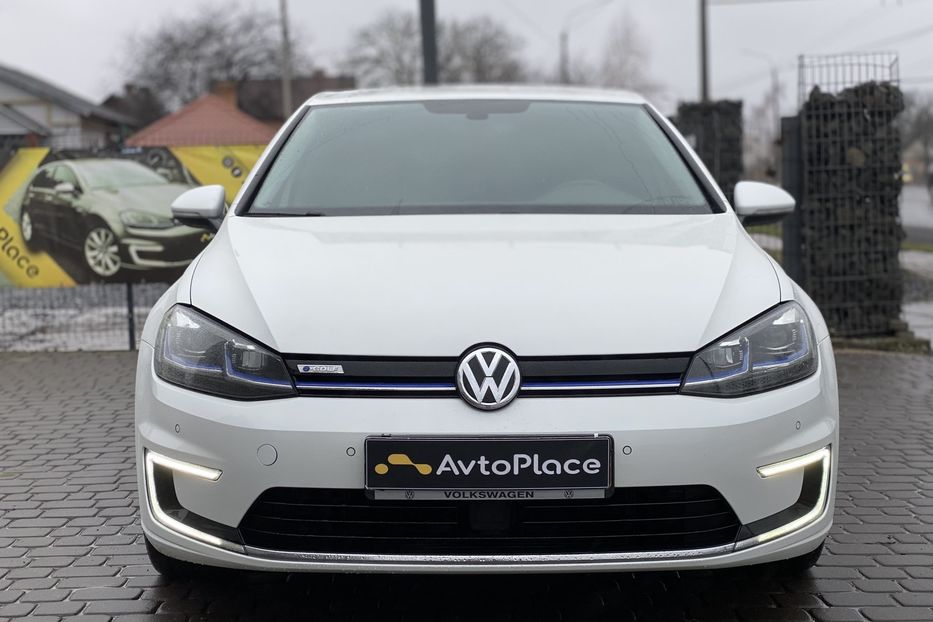 Продам Volkswagen e-Golf 2017 года в Луцке