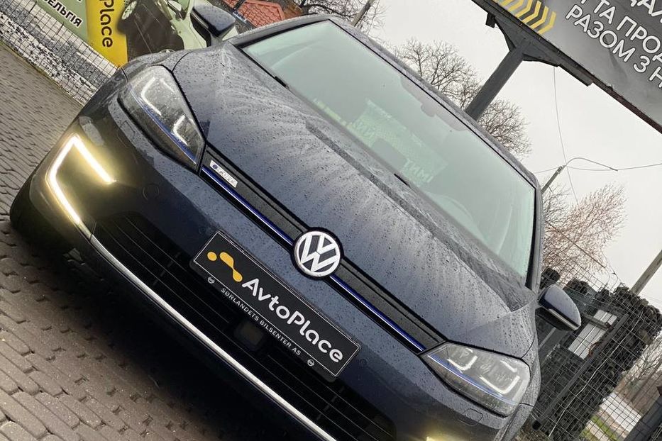Продам Volkswagen e-Golf 2016 года в Луцке