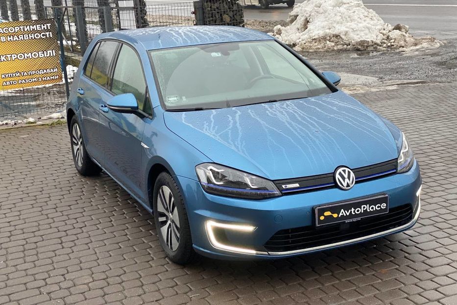 Продам Volkswagen e-Golf 2015 года в Луцке