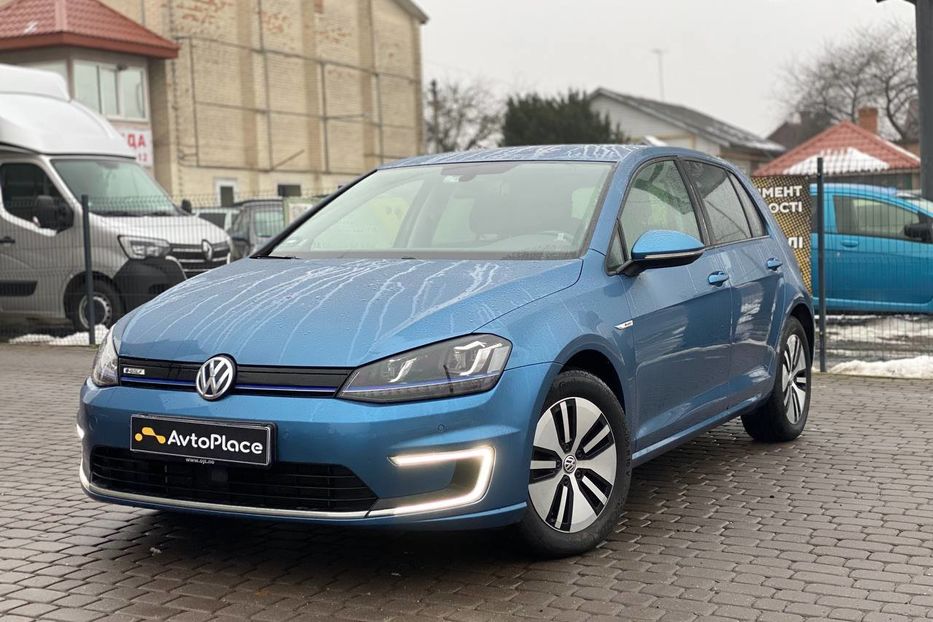 Продам Volkswagen e-Golf 2015 года в Луцке