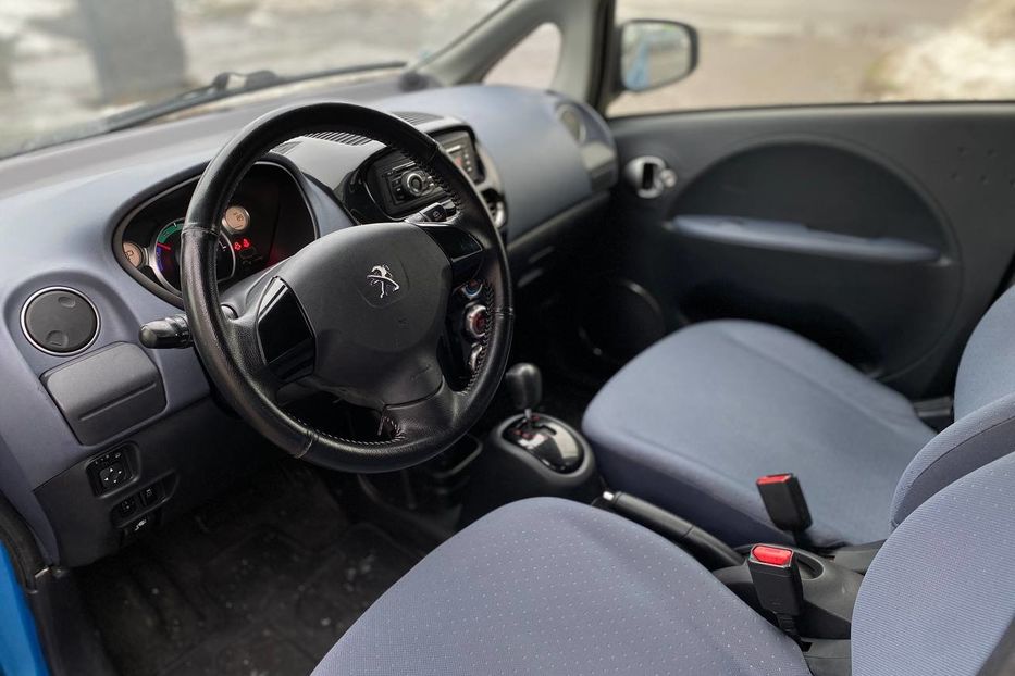 Продам Peugeot iOn 2015 года в Луцке