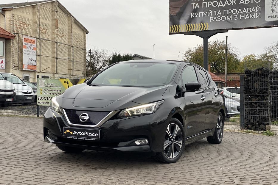 Продам Nissan Leaf 2018 года в Луцке