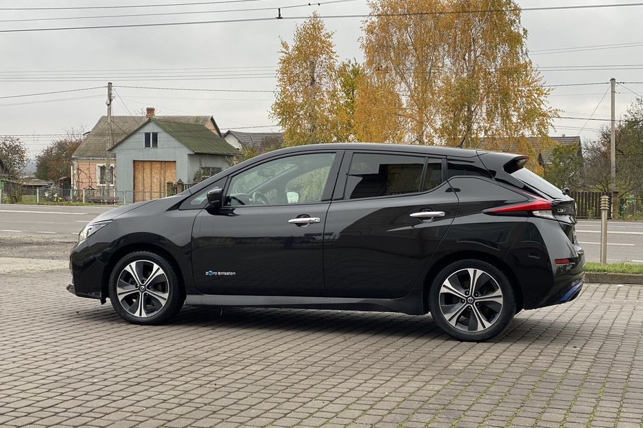 Продам Nissan Leaf 2018 года в Луцке