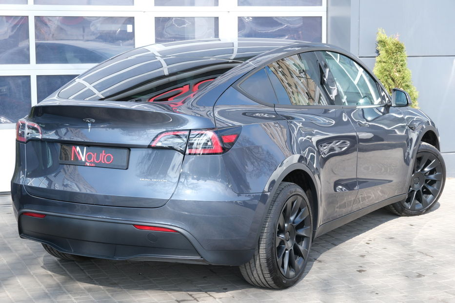 Продам Tesla Model Y 2023 года в Одессе