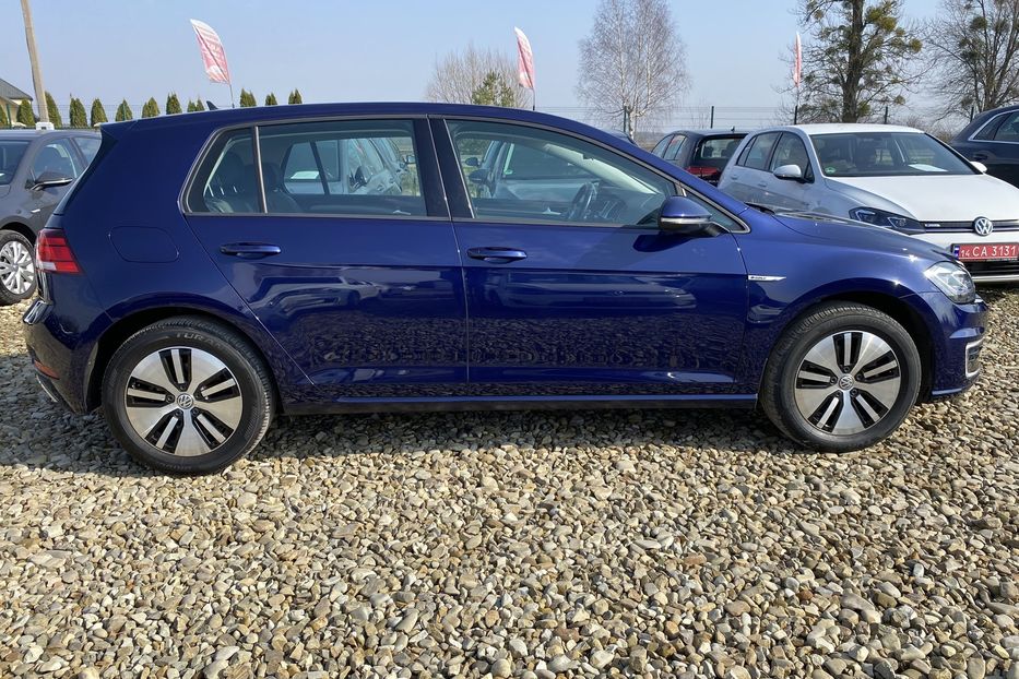 Продам Volkswagen e-Golf 35.8kWh,136к.с./100 кВт 2020 года в Львове