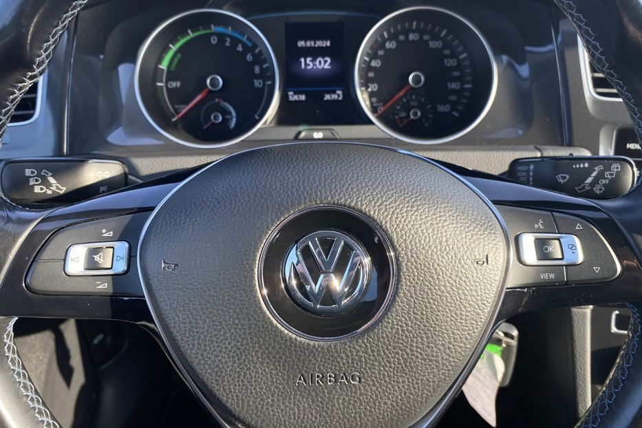 Продам Volkswagen e-Golf 35.8kWh,136к.с./100 кВт 2020 года в Львове