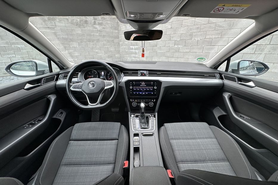 Продам Volkswagen Passat B8 New 2020 года в Ровно