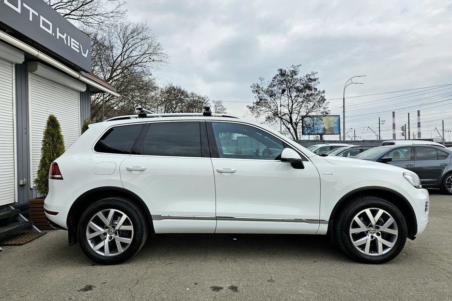 Продам Volkswagen Touareg X-Edition 2013 года в Киеве