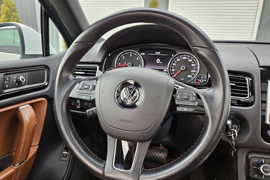 Продам Volkswagen Touareg X-Edition 2013 года в Киеве