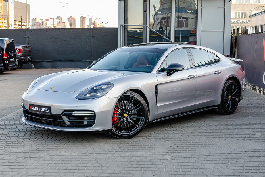 Продам Porsche Panamera GTS 2019 года в Киеве