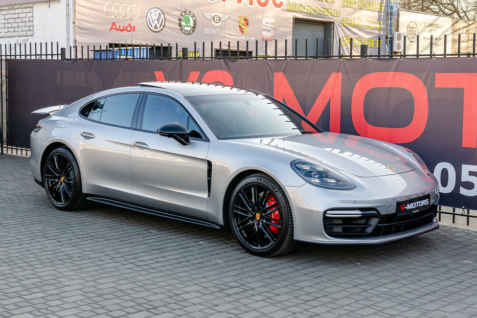 Продам Porsche Panamera GTS 2019 года в Киеве