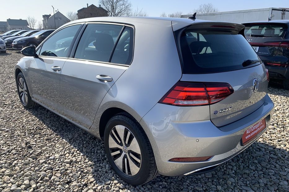 Продам Volkswagen e-Golf 35.8 kWh 100 кВт/136 к.с. 2020 года в Львове