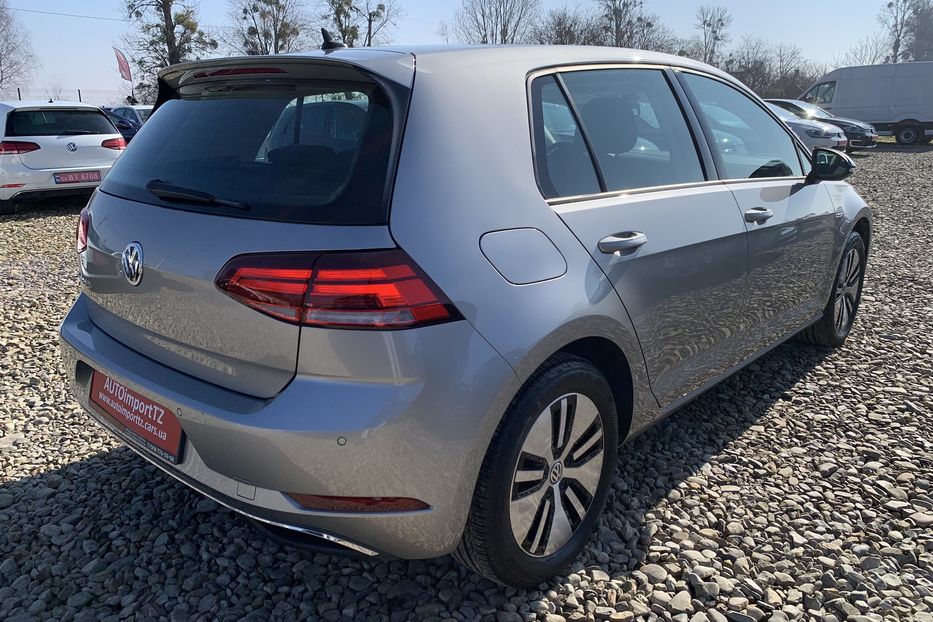 Продам Volkswagen e-Golf 35.8 kWh 100 кВт/136 к.с. 2020 года в Львове