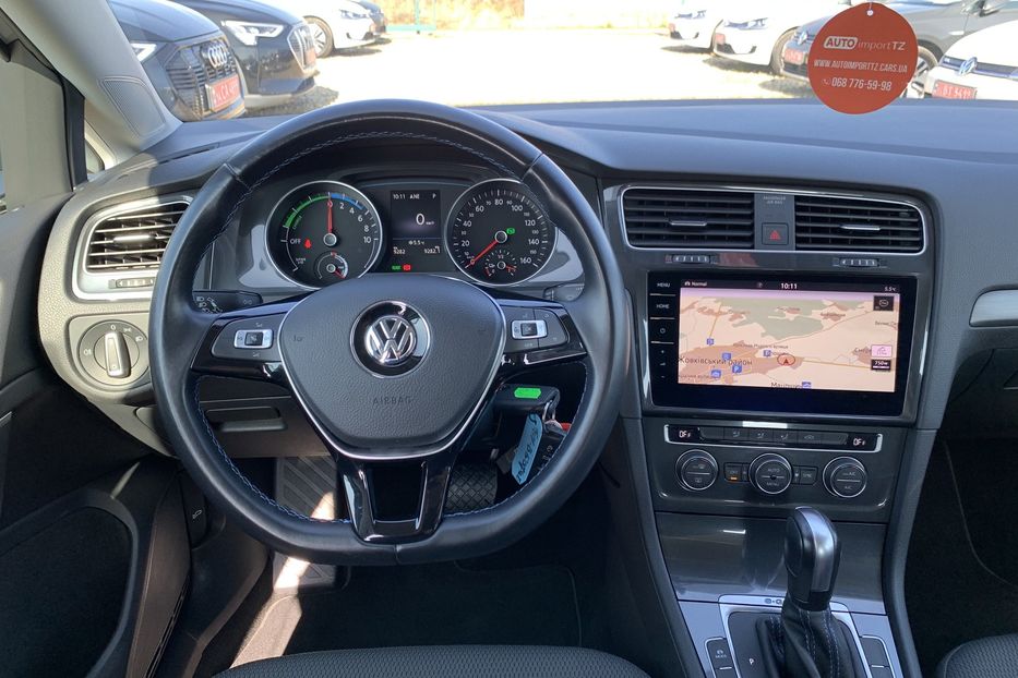 Продам Volkswagen e-Golf 35.8 kWh 100 кВт/136 к.с. 2020 года в Львове