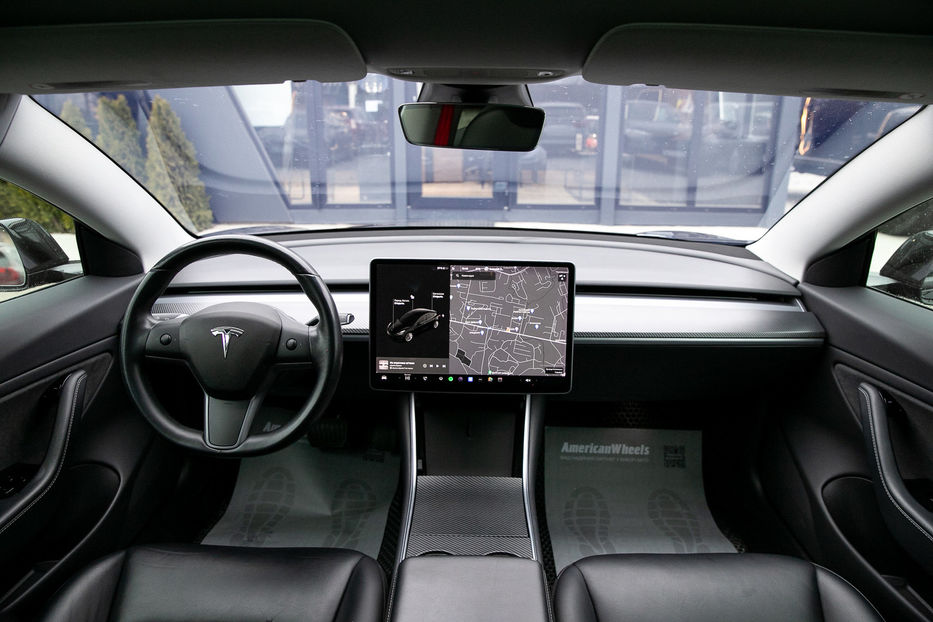 Продам Tesla Model 3 Perfomace 2018 года в Черновцах