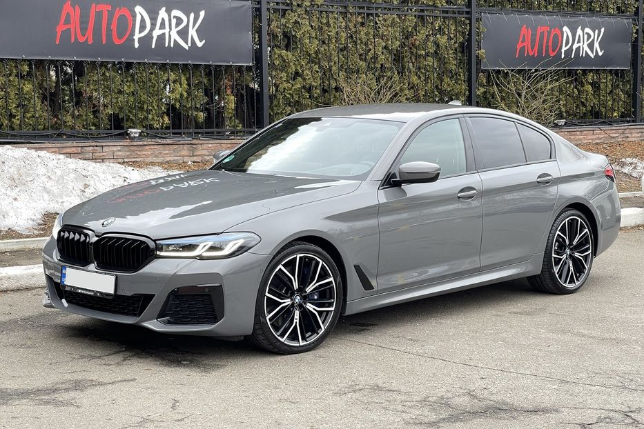 Продам BMW 540 540d M-pack 2021 года в Киеве