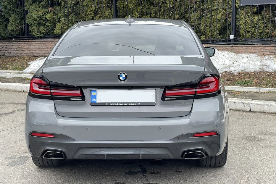 Продам BMW 540 540d M-pack 2021 года в Киеве