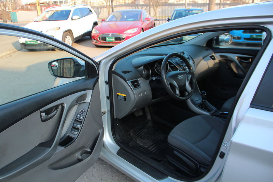 Продам Hyundai Elantra 2015 года в Одессе