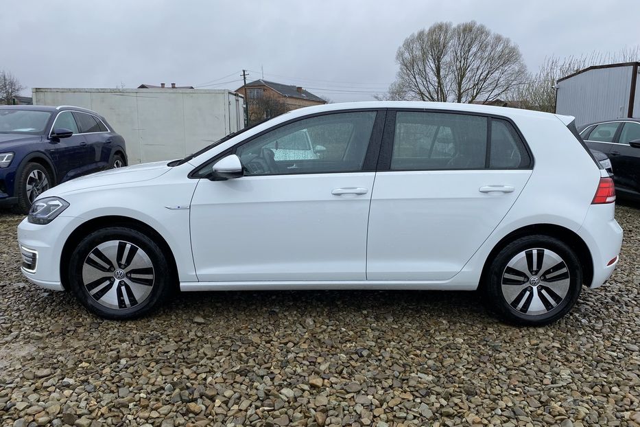 Продам Volkswagen e-Golf 35.8 kWh 100 кВт/136 к.с. 2020 года в Львове