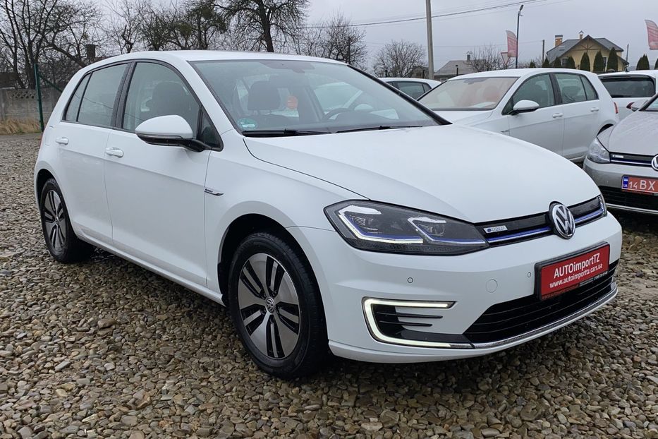 Продам Volkswagen e-Golf 35.8 kWh 100 кВт/136 к.с. 2020 года в Львове