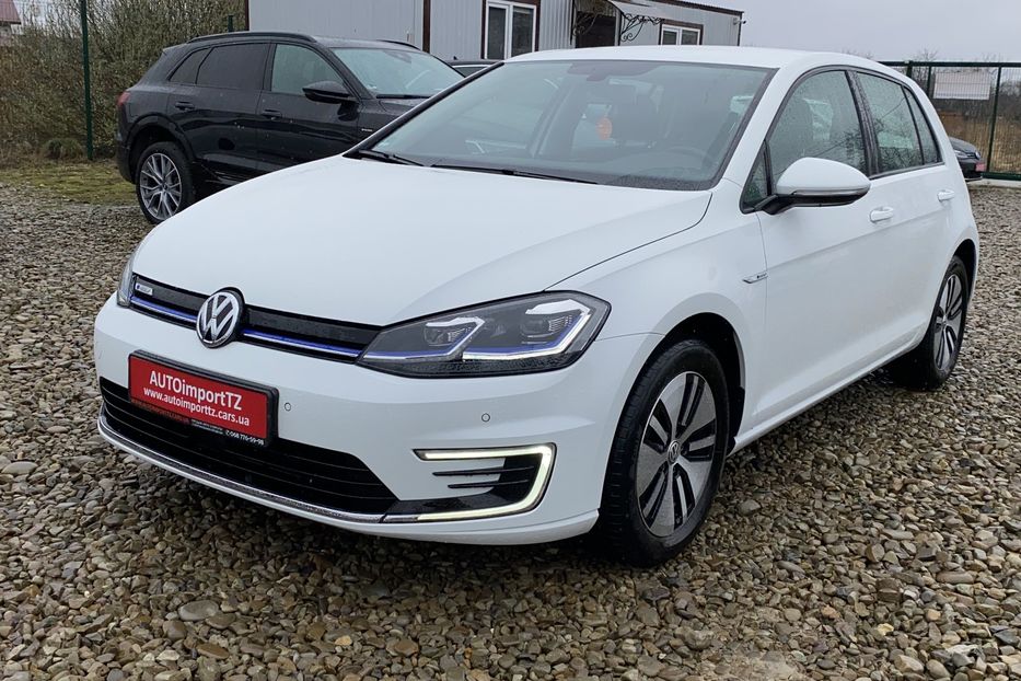 Продам Volkswagen e-Golf 35.8 kWh 100 кВт/136 к.с. 2020 года в Львове