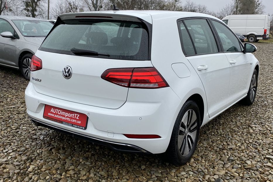 Продам Volkswagen e-Golf 35.8 kWh 100 кВт/136 к.с. 2020 года в Львове