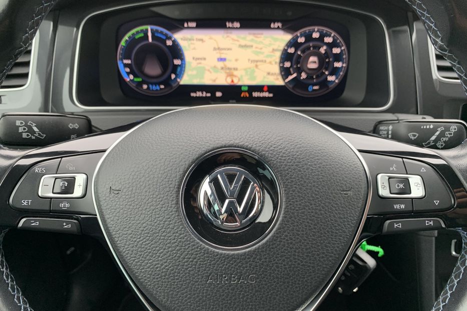 Продам Volkswagen e-Golf Full LED Камера Тепловий насос 2019 года в Львове