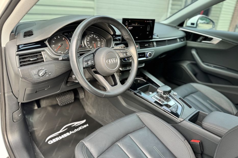 Продам Audi A4 Premium 2020 года в Киеве