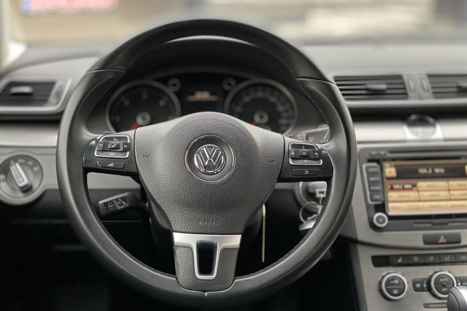 Продам Volkswagen Passat B7 2012 года в Луцке