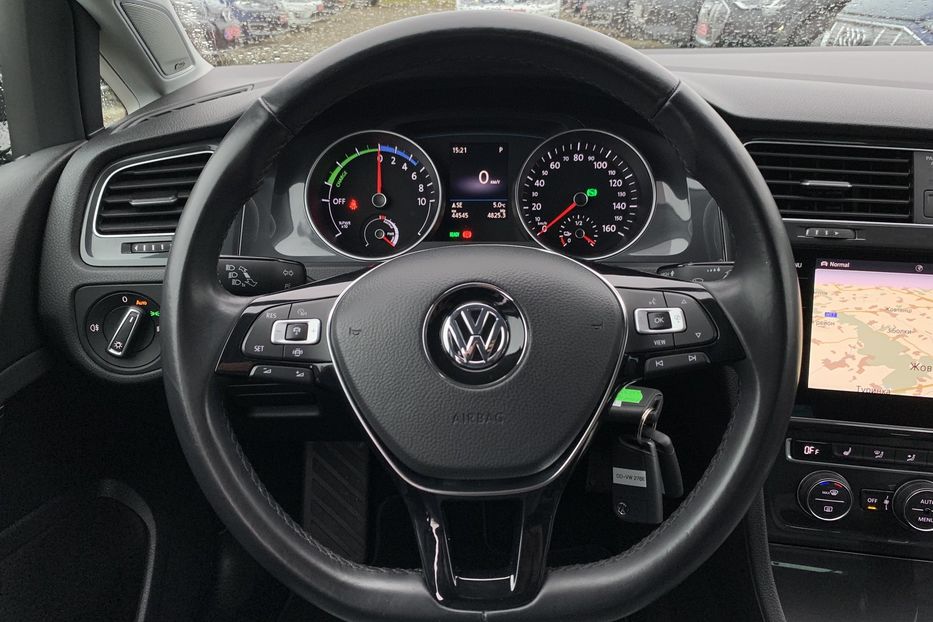 Продам Volkswagen e-Golf Шкіра Тепловий Дінаудіо 2019 года в Львове