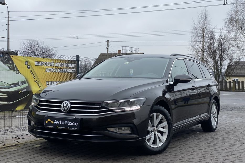 Продам Volkswagen Passat B8 2020 года в Луцке