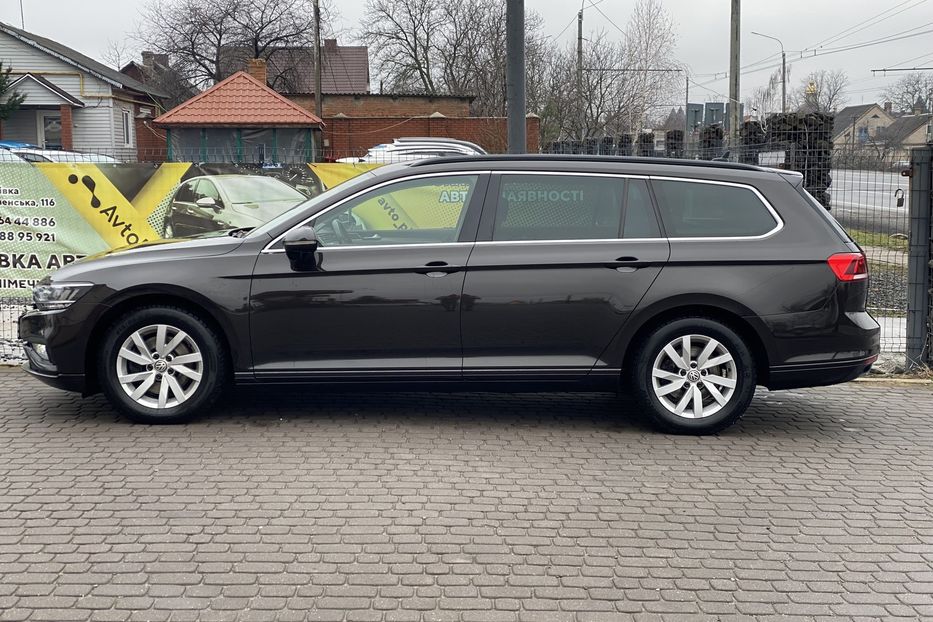 Продам Volkswagen Passat B8 2020 года в Луцке