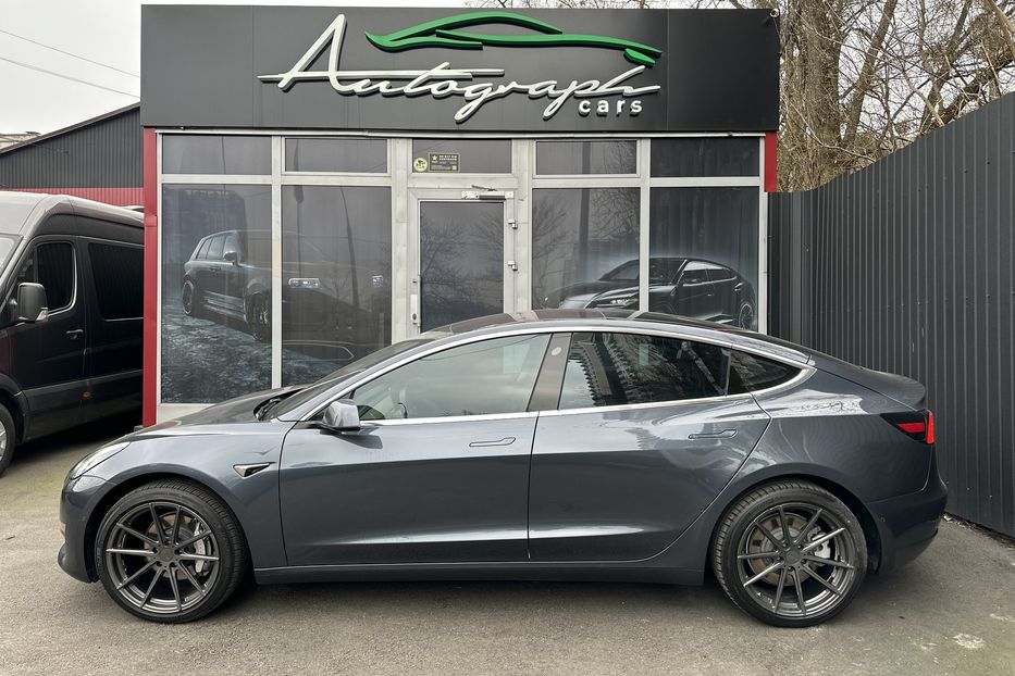 Продам Tesla Model 3 Dual Motor Long Range 2018 года в Киеве