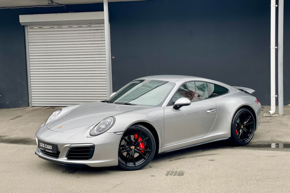 Продам Porsche 911 Carrera 4 991.2 2018 года в Киеве