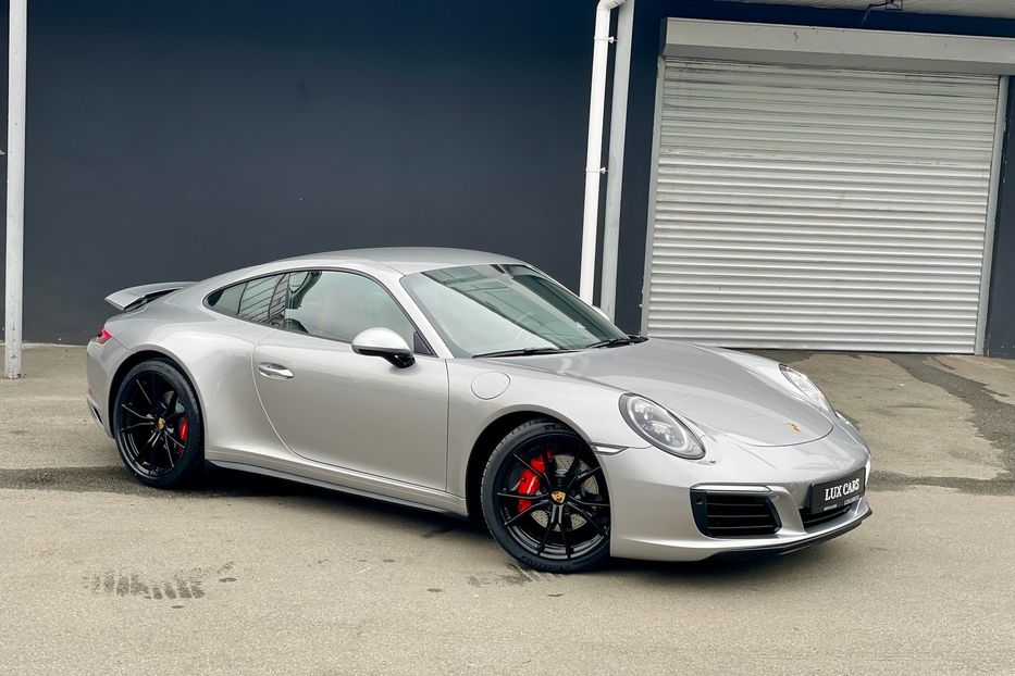 Продам Porsche 911 Carrera 4 991.2 2018 года в Киеве