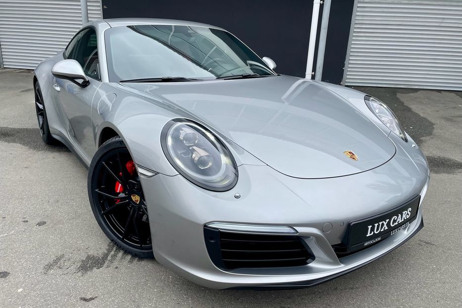 Продам Porsche 911 Carrera 4 991.2 2018 года в Киеве