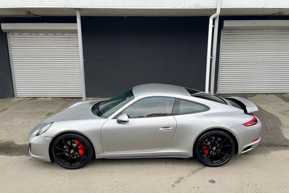 Продам Porsche 911 Carrera 4 991.2 2018 года в Киеве