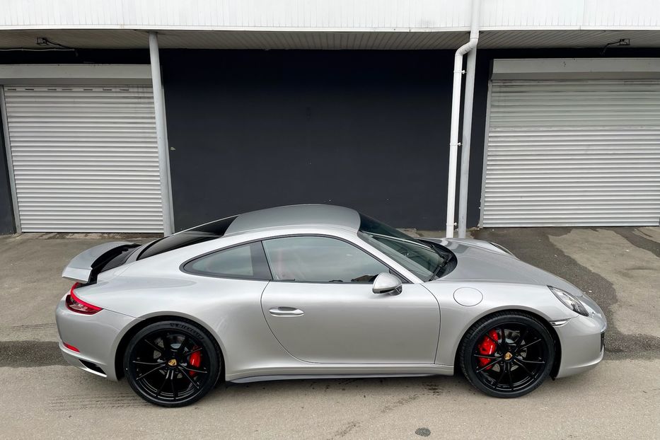 Продам Porsche 911 Carrera 4 991.2 2018 года в Киеве