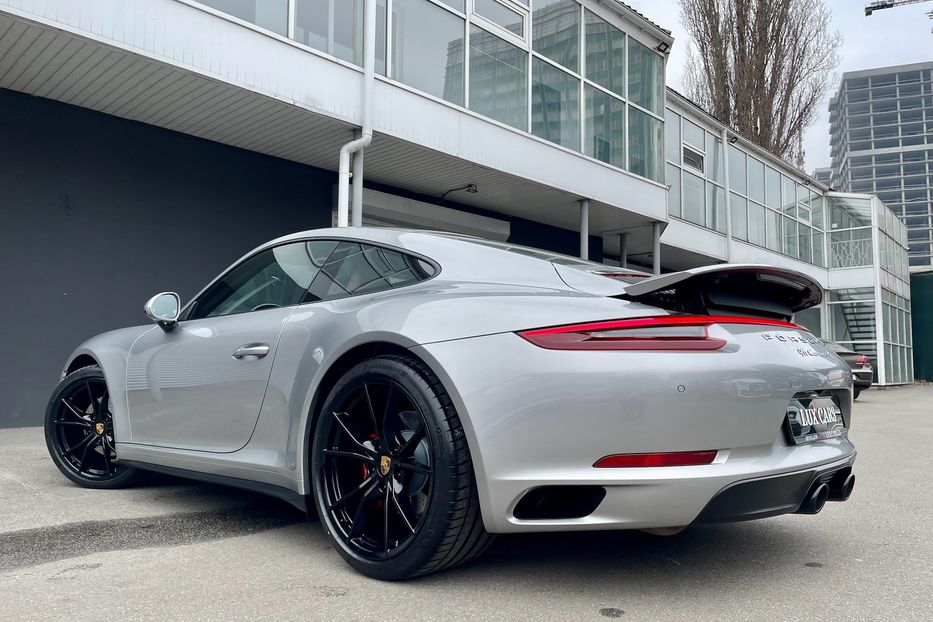 Продам Porsche 911 Carrera 4 991.2 2018 года в Киеве