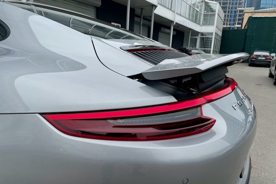 Продам Porsche 911 Carrera 4 991.2 2018 года в Киеве