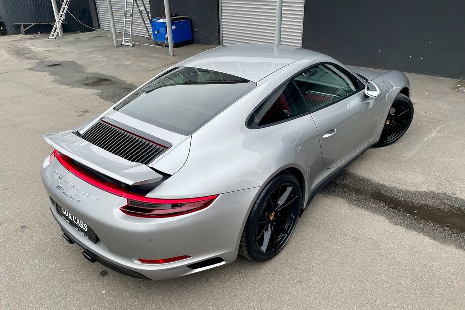 Продам Porsche 911 Carrera 4 991.2 2018 года в Киеве