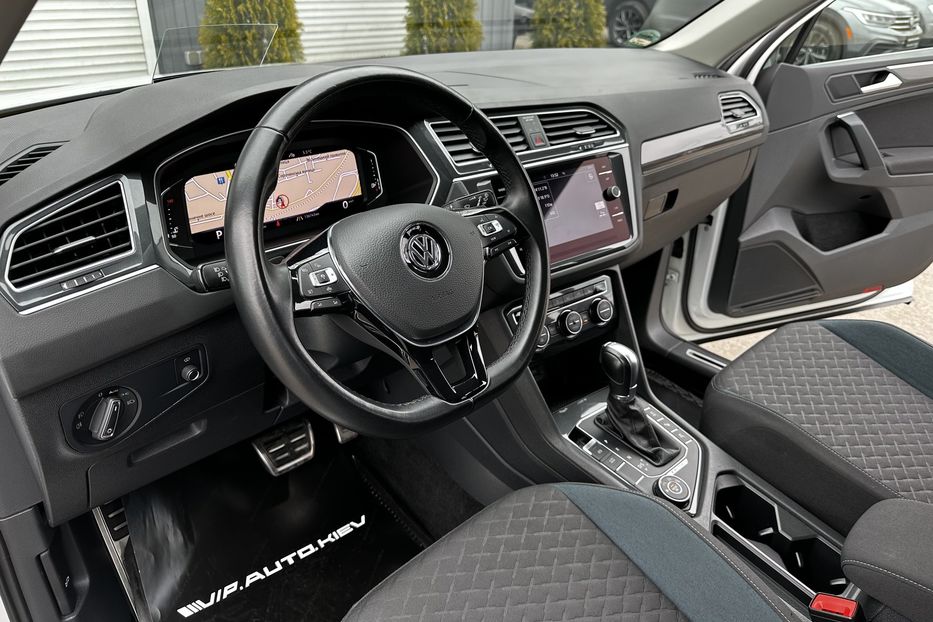 Продам Volkswagen Tiguan R Line 2019 года в Киеве