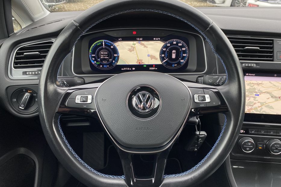 Продам Volkswagen e-Golf ТЕПЛОВИЙ, LED ПАНЕЛЬ 35.8 kWh  2020 года в Львове