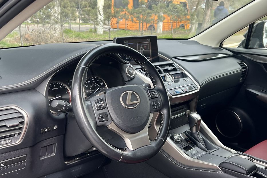 Продам Lexus NX 300 2019 года в Одессе