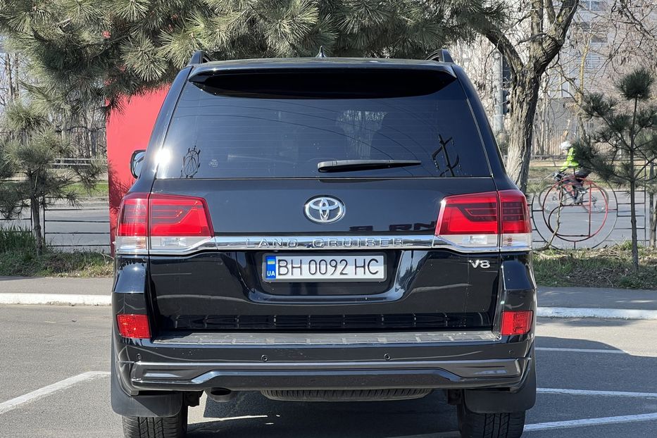 Продам Toyota Land Cruiser 200 Official  2016 года в Одессе