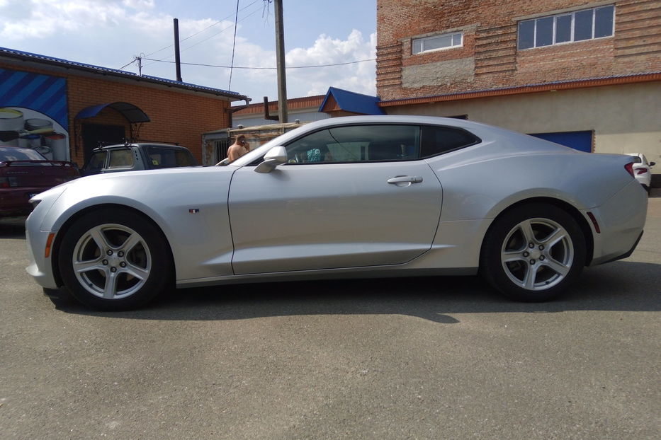 Продам Chevrolet Camaro SE 2.0 2018 года в г. Нежин, Черниговская область