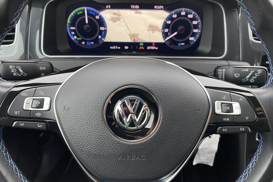 Продам Volkswagen e-Golf FULL LED,Камера,Кокпіт,Круїз 2020 года в Львове