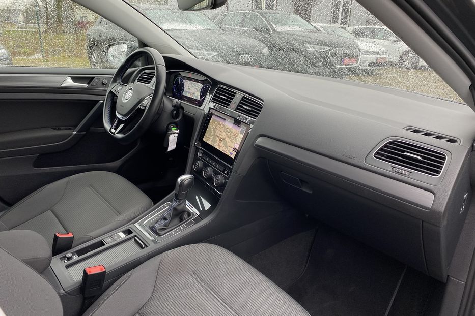 Продам Volkswagen e-Golf FULL LED,Камера,Кокпіт,Круїз 2020 года в Львове