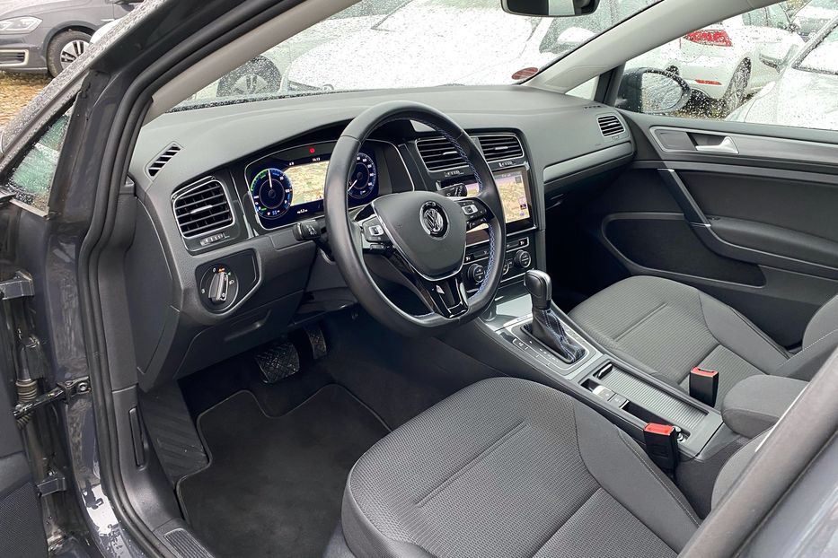 Продам Volkswagen e-Golf FULL LED,Камера,Кокпіт,Круїз 2020 года в Львове