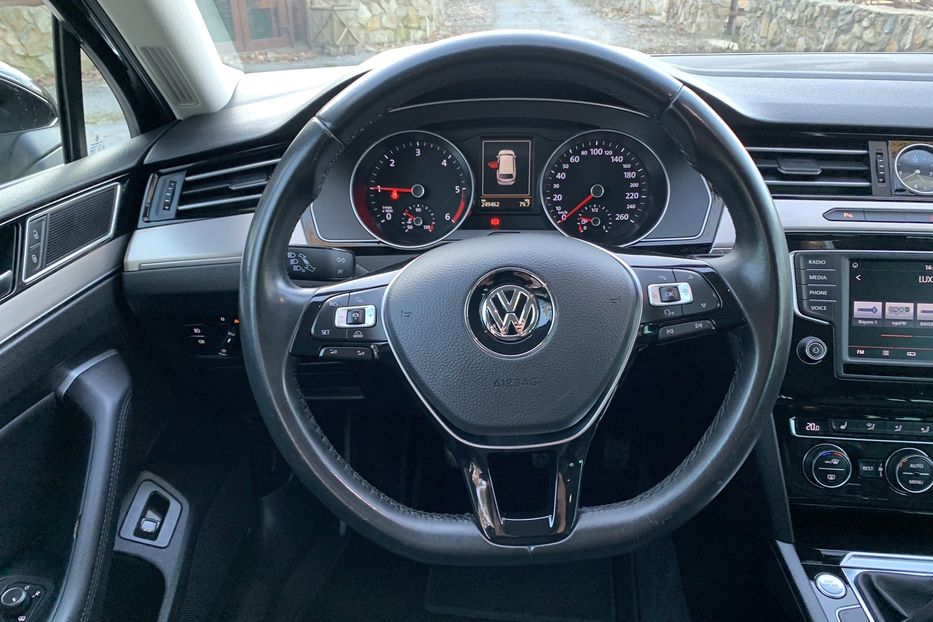 Продам Volkswagen Passat B8 R-Line 2015 года в Житомире